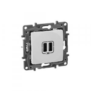 ������� Legrand ETIKA USB-������� ������� 240�/5� 2400��